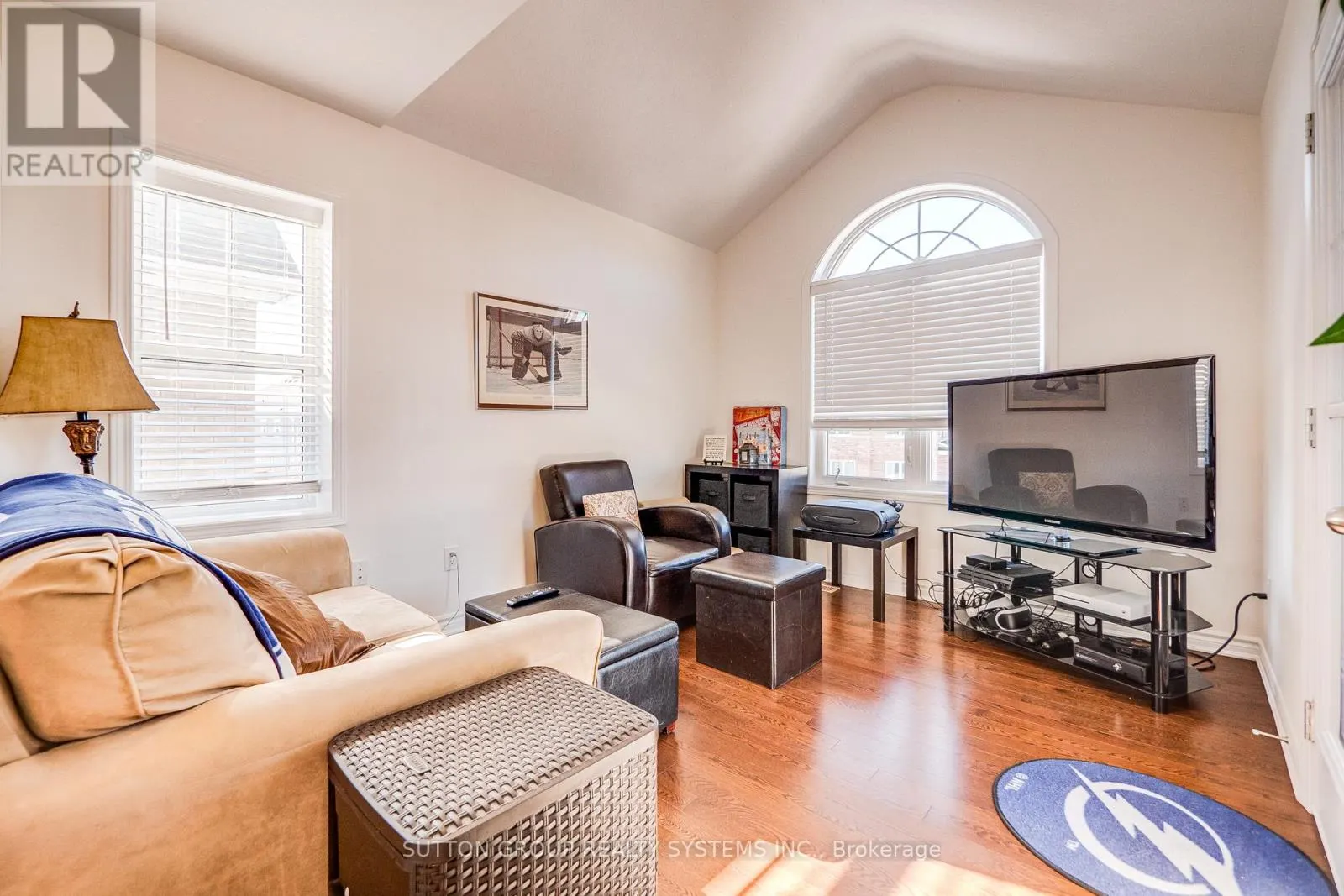 63 WANNAMAKER CRESCENT
