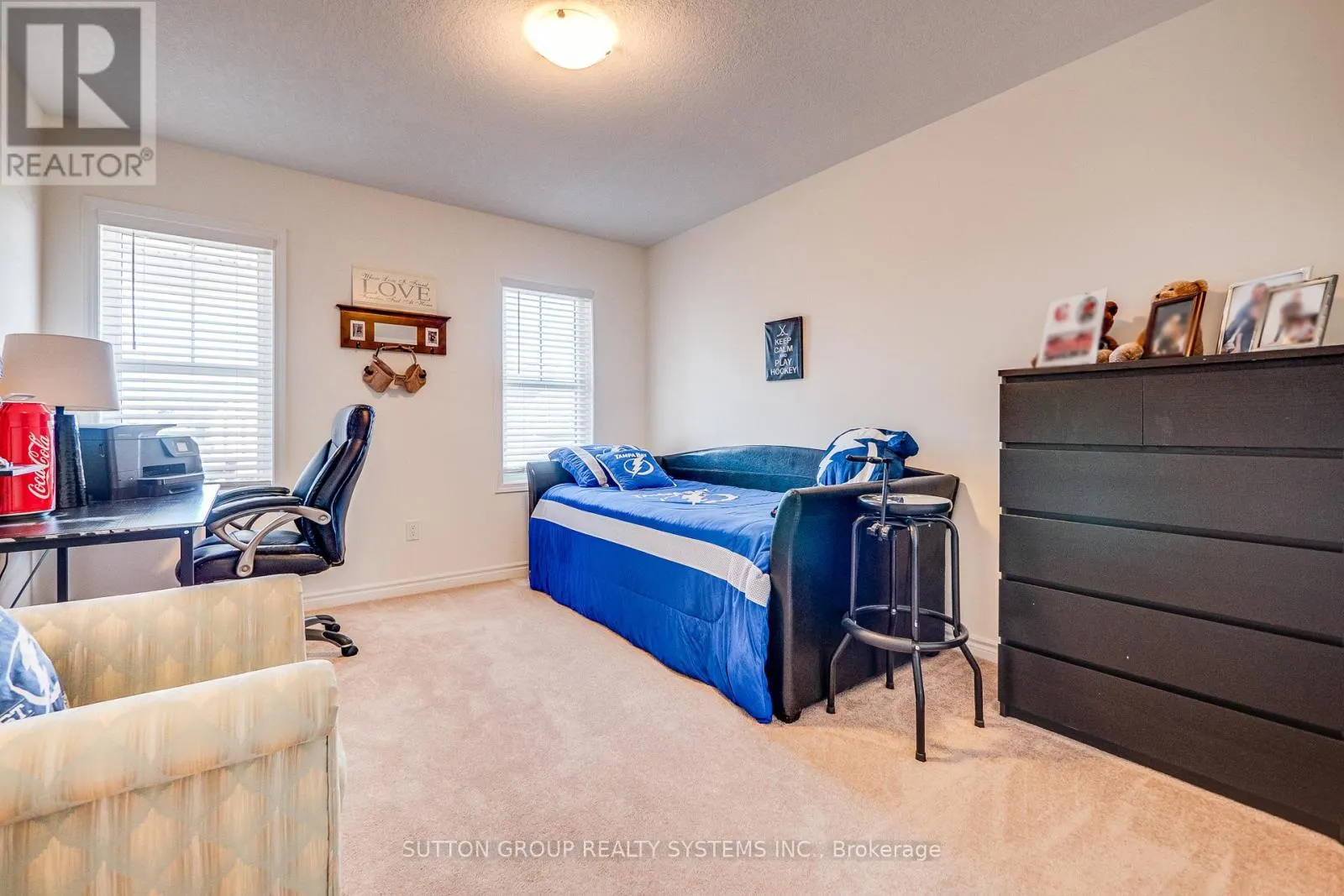 63 WANNAMAKER CRESCENT