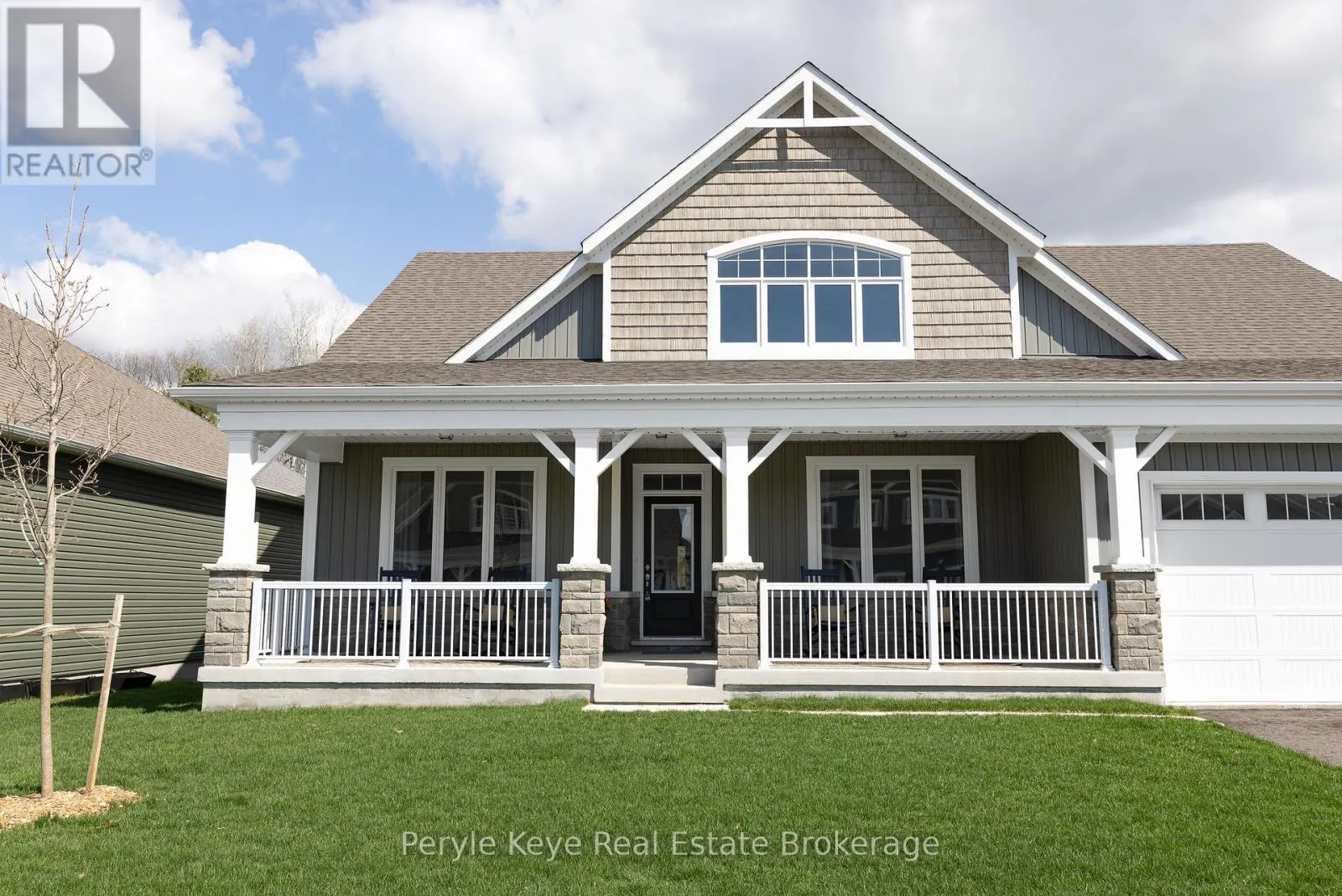 30 DYER CRESCENT