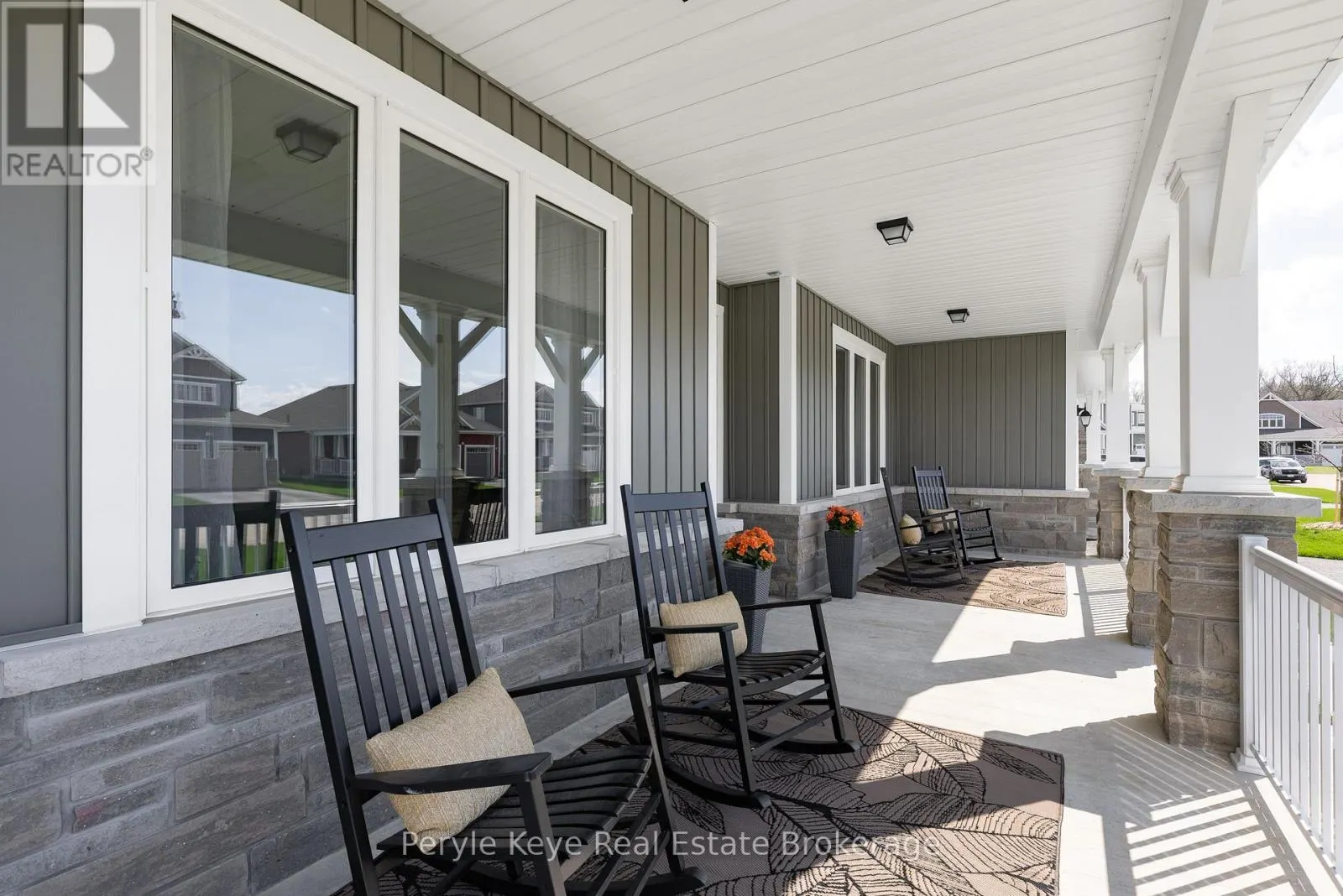 30 DYER CRESCENT