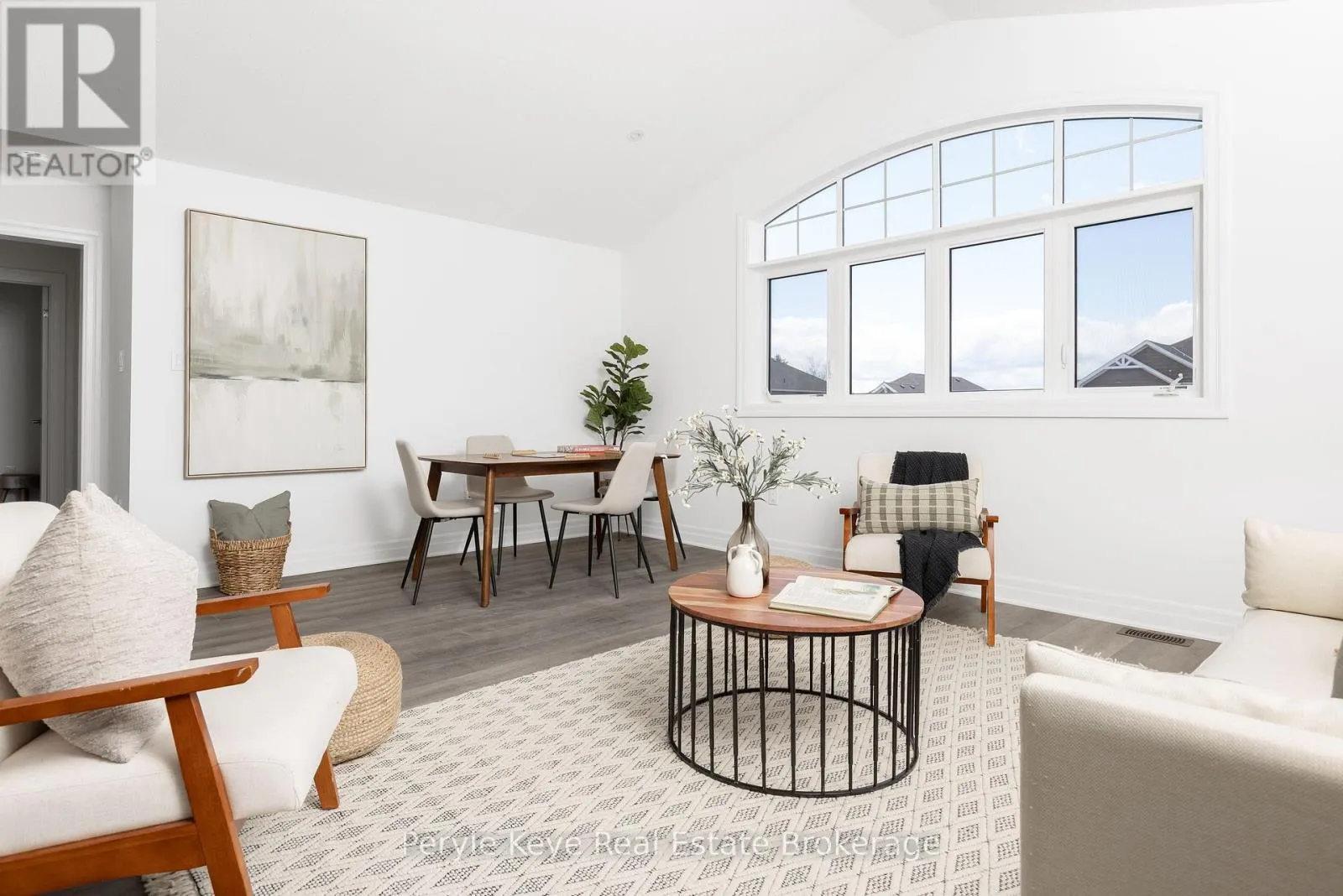 30 DYER CRESCENT