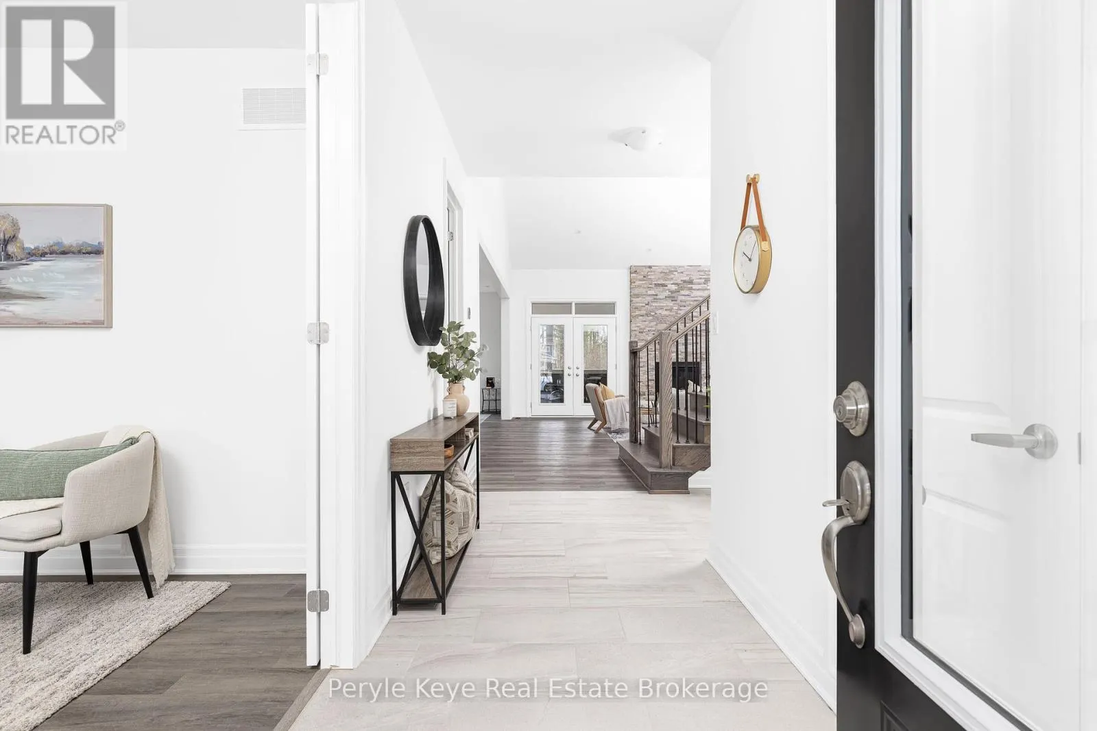 30 DYER CRESCENT