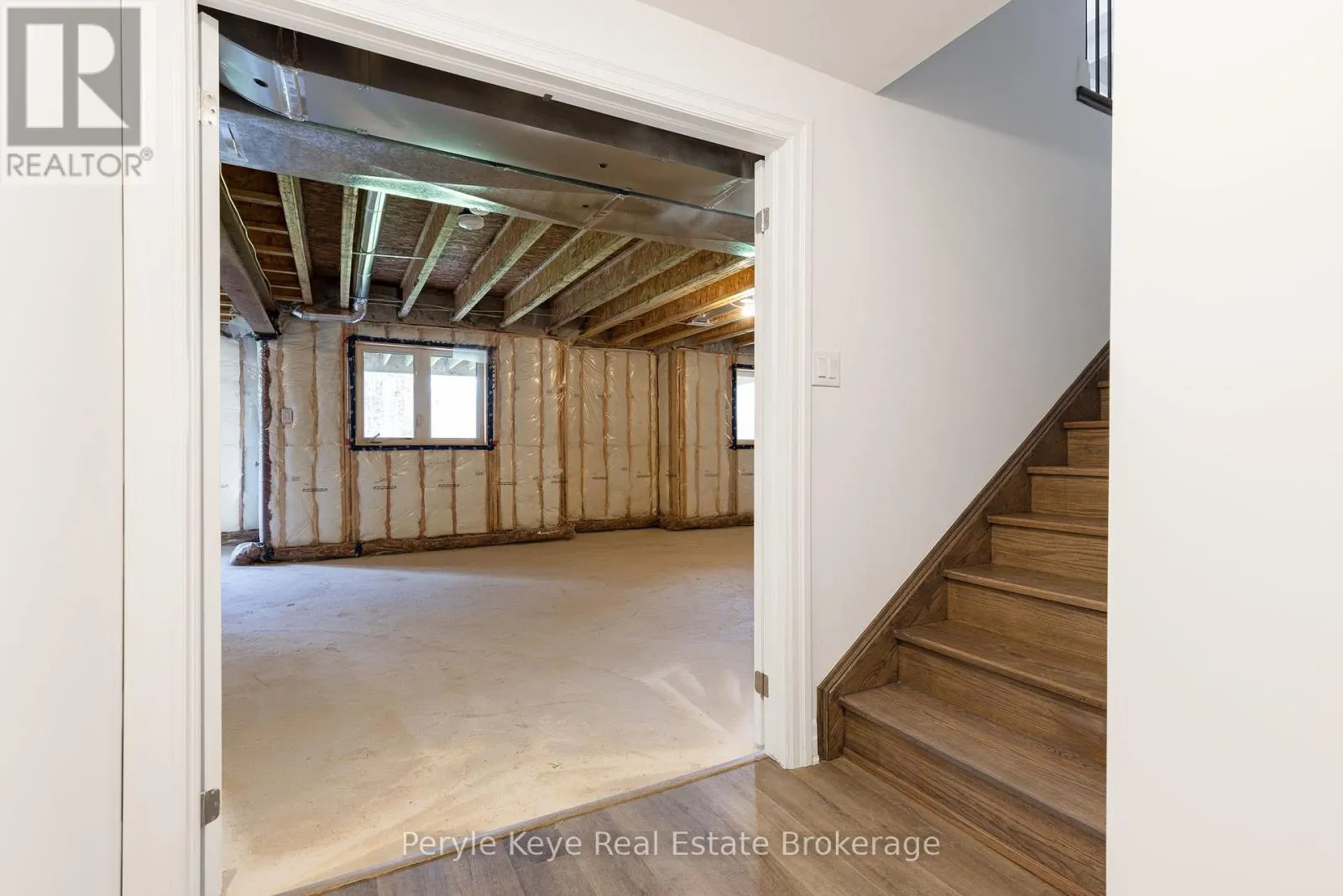 30 DYER CRESCENT