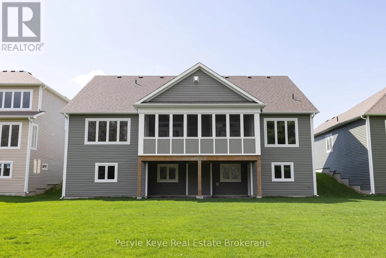 30 DYER CRESCENT
