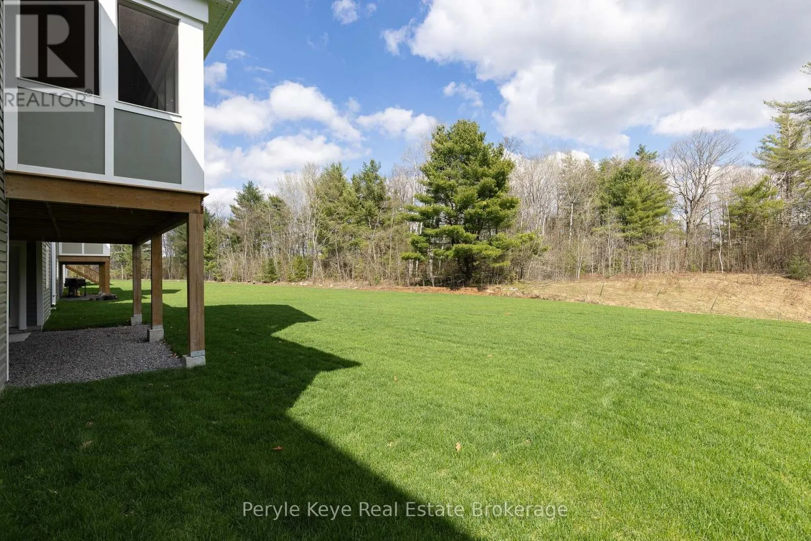 30 DYER CRESCENT
