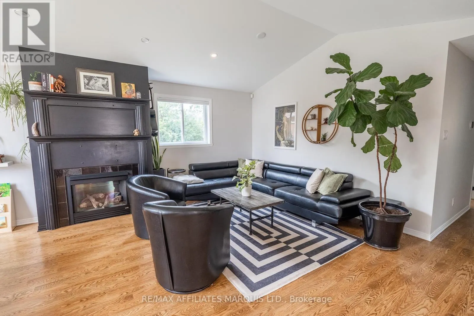 1161 KIRKMAN COURT