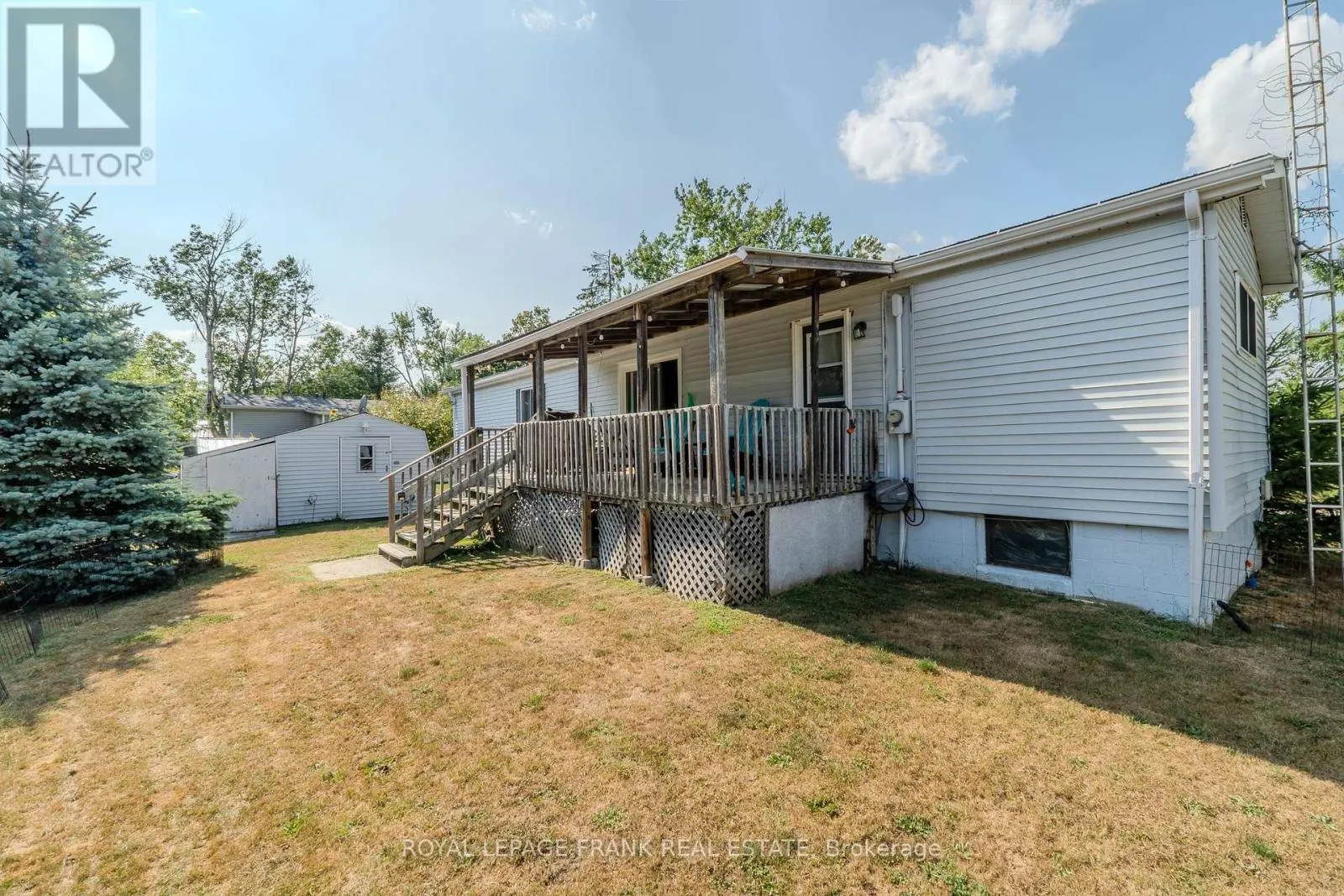 10 FENELON WAY