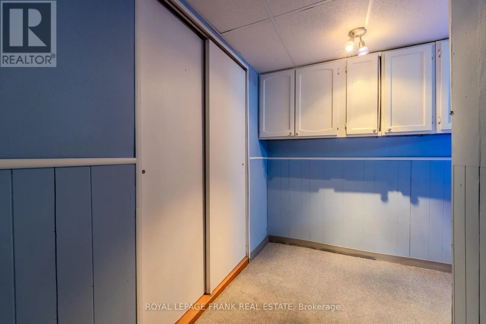 10 FENELON WAY