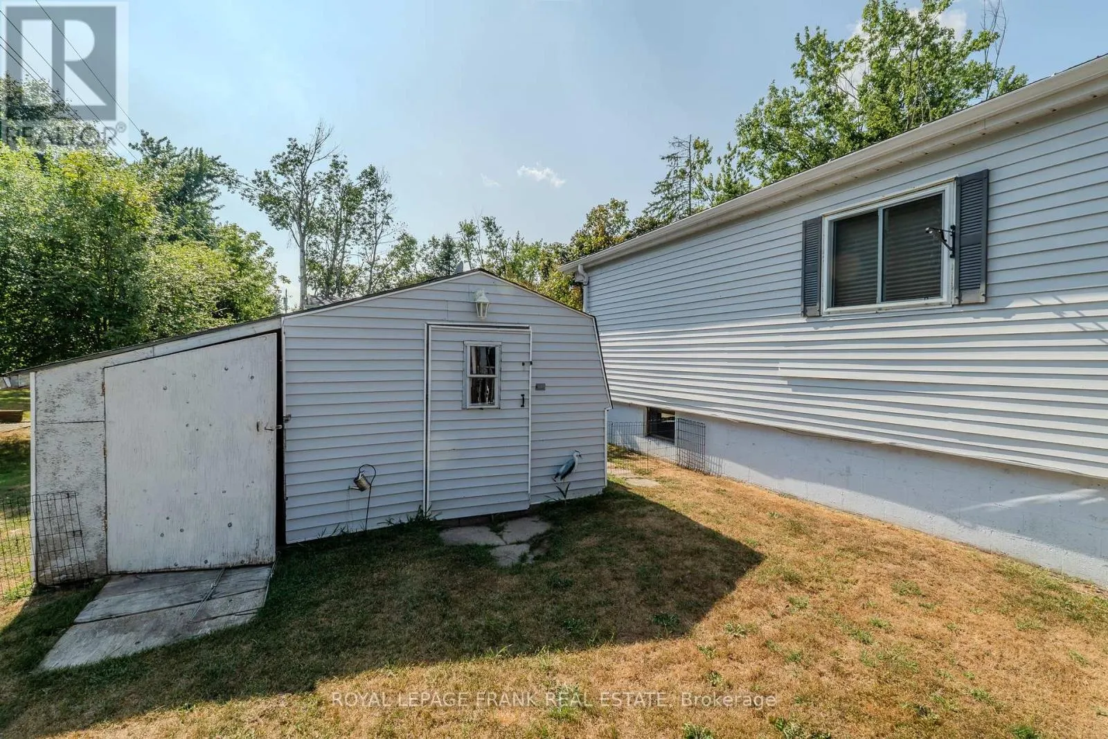10 FENELON WAY