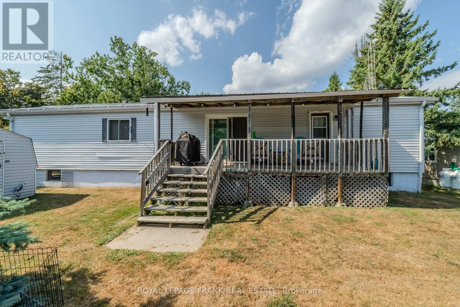 10 FENELON WAY