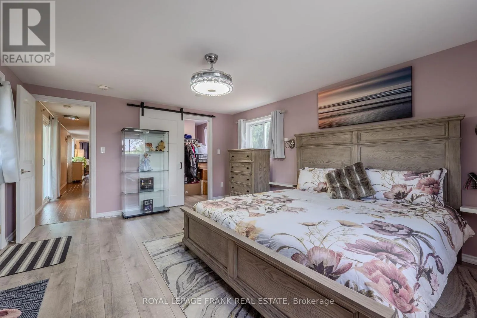 10 FENELON WAY