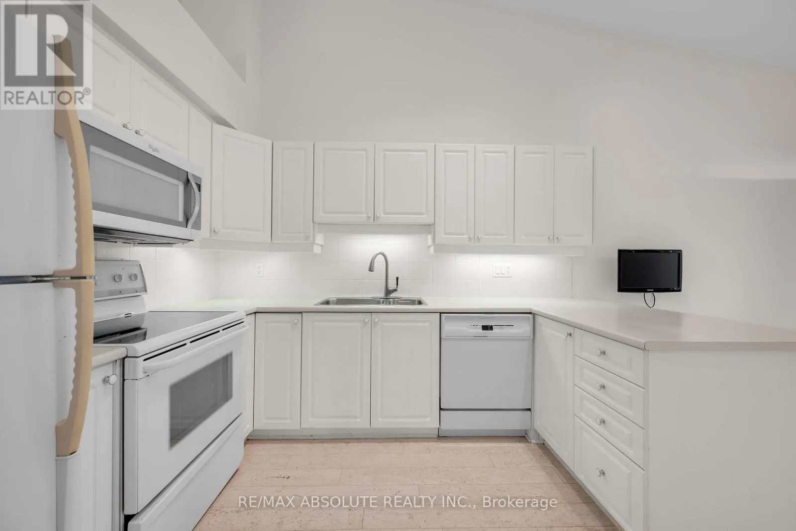 87 WATERTHRUSH CRESCENT