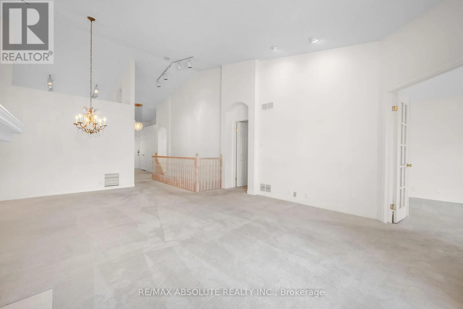 87 WATERTHRUSH CRESCENT