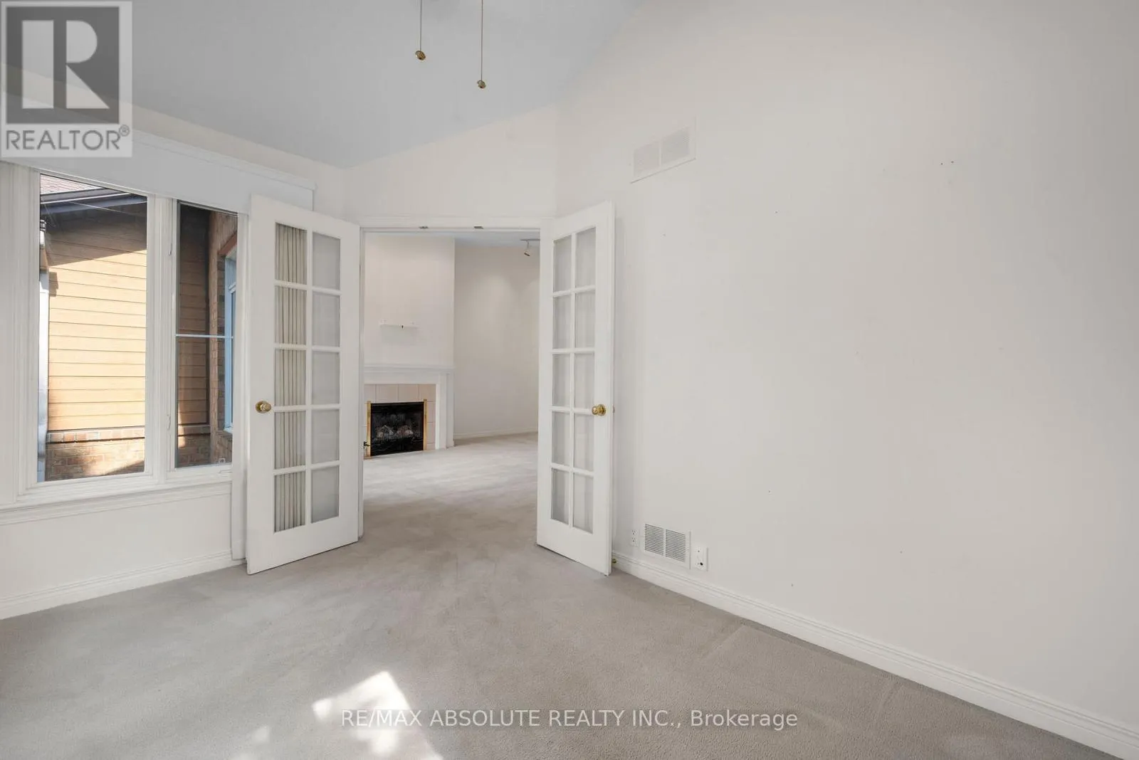 87 WATERTHRUSH CRESCENT