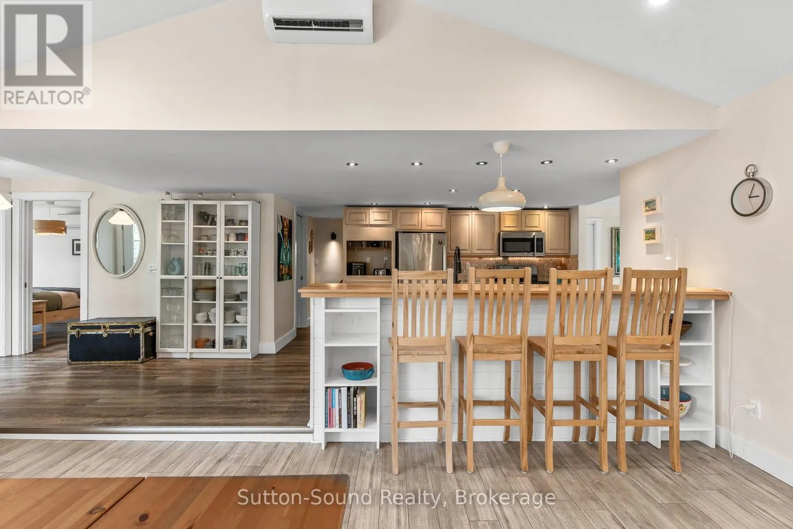 87 MEADOWLAND ROAD