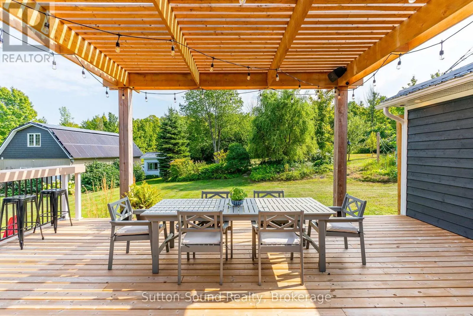 87 MEADOWLAND ROAD