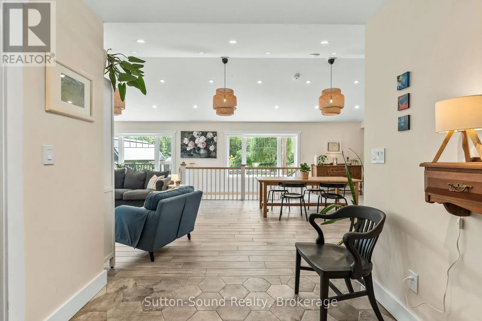 87 MEADOWLAND ROAD