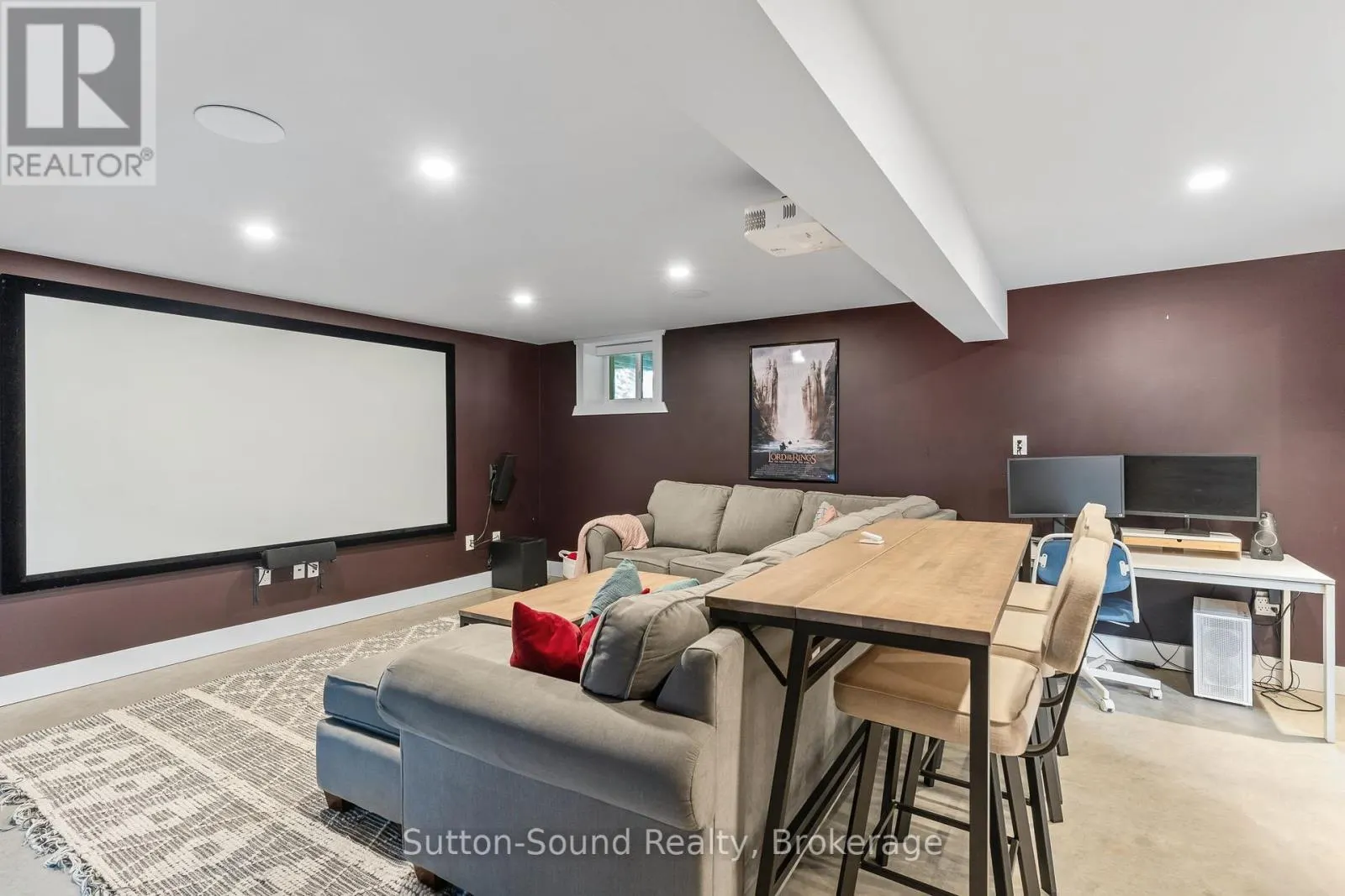 87 MEADOWLAND ROAD