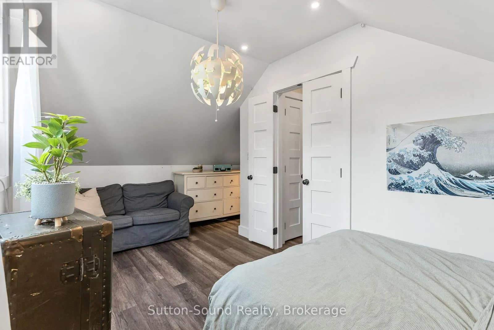 87 MEADOWLAND ROAD