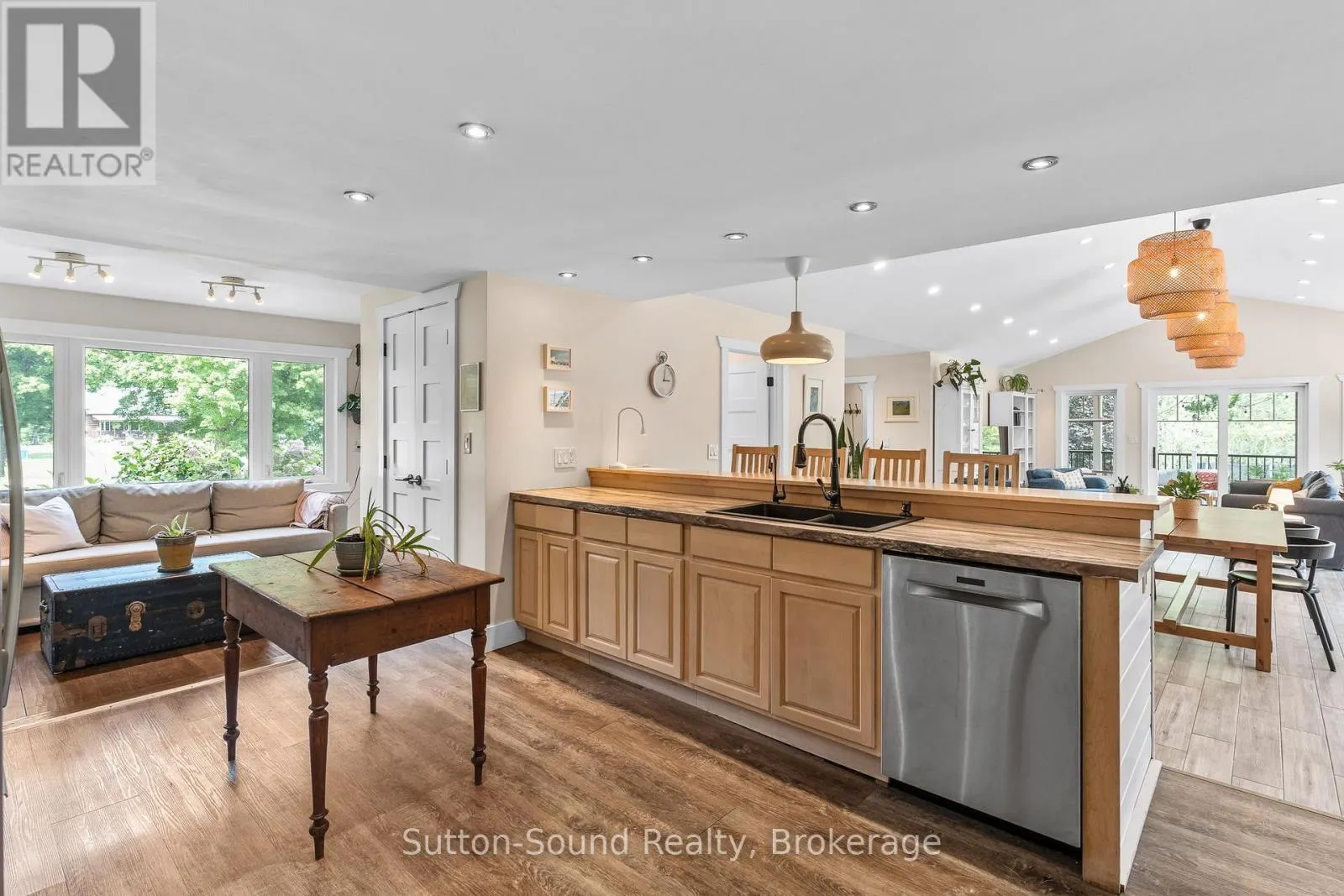 87 MEADOWLAND ROAD