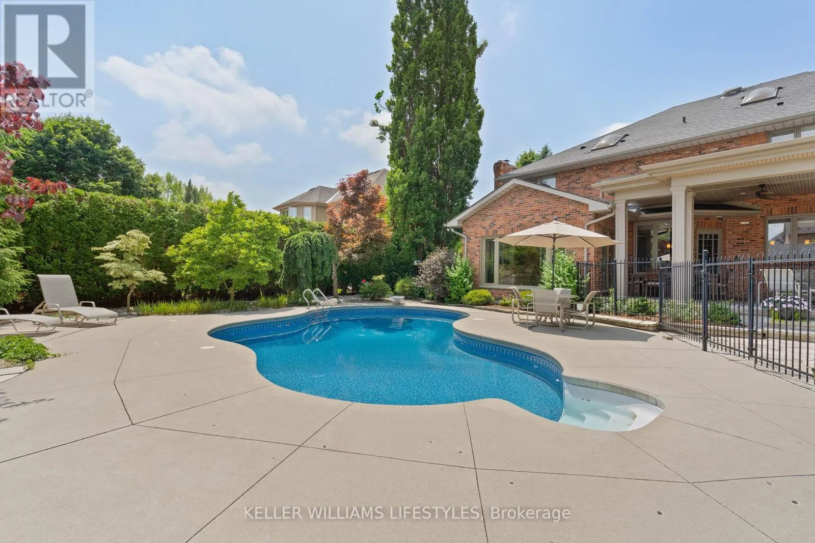 95 HIGHLAND WOODS COURT