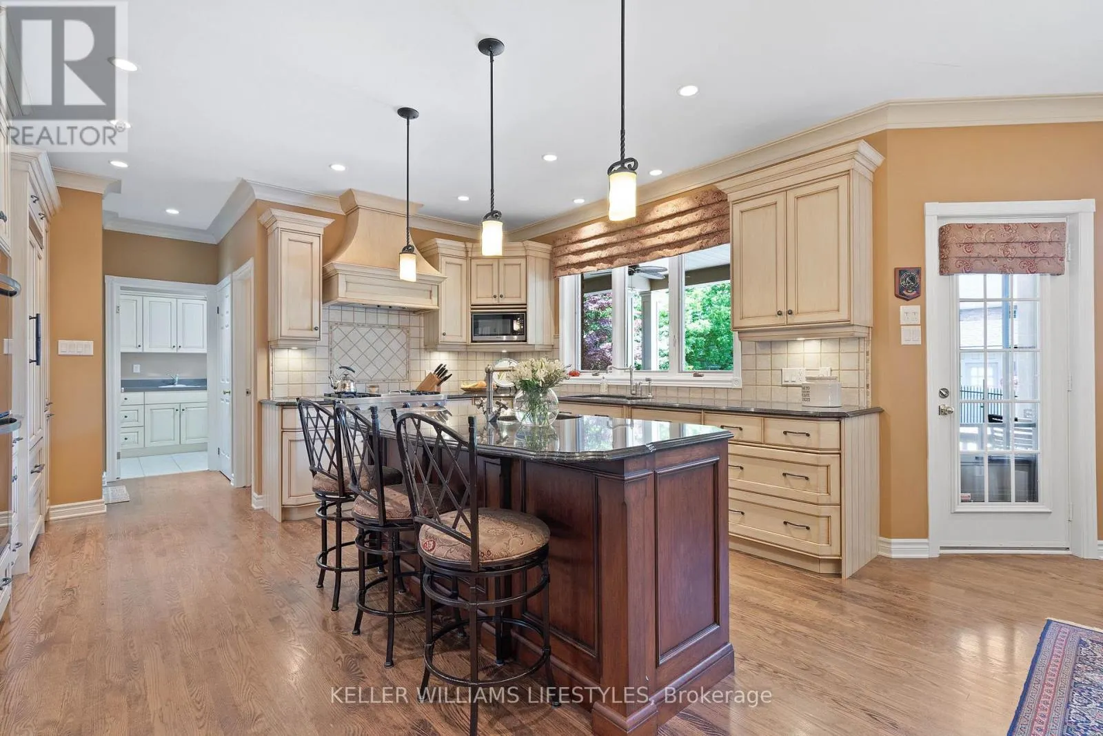 95 HIGHLAND WOODS COURT