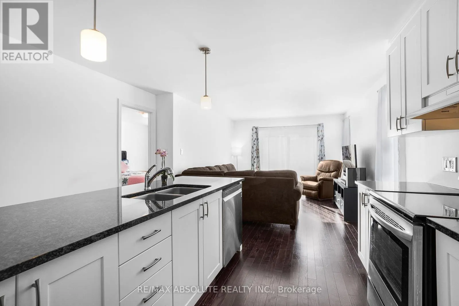 625 ROBERT STREET