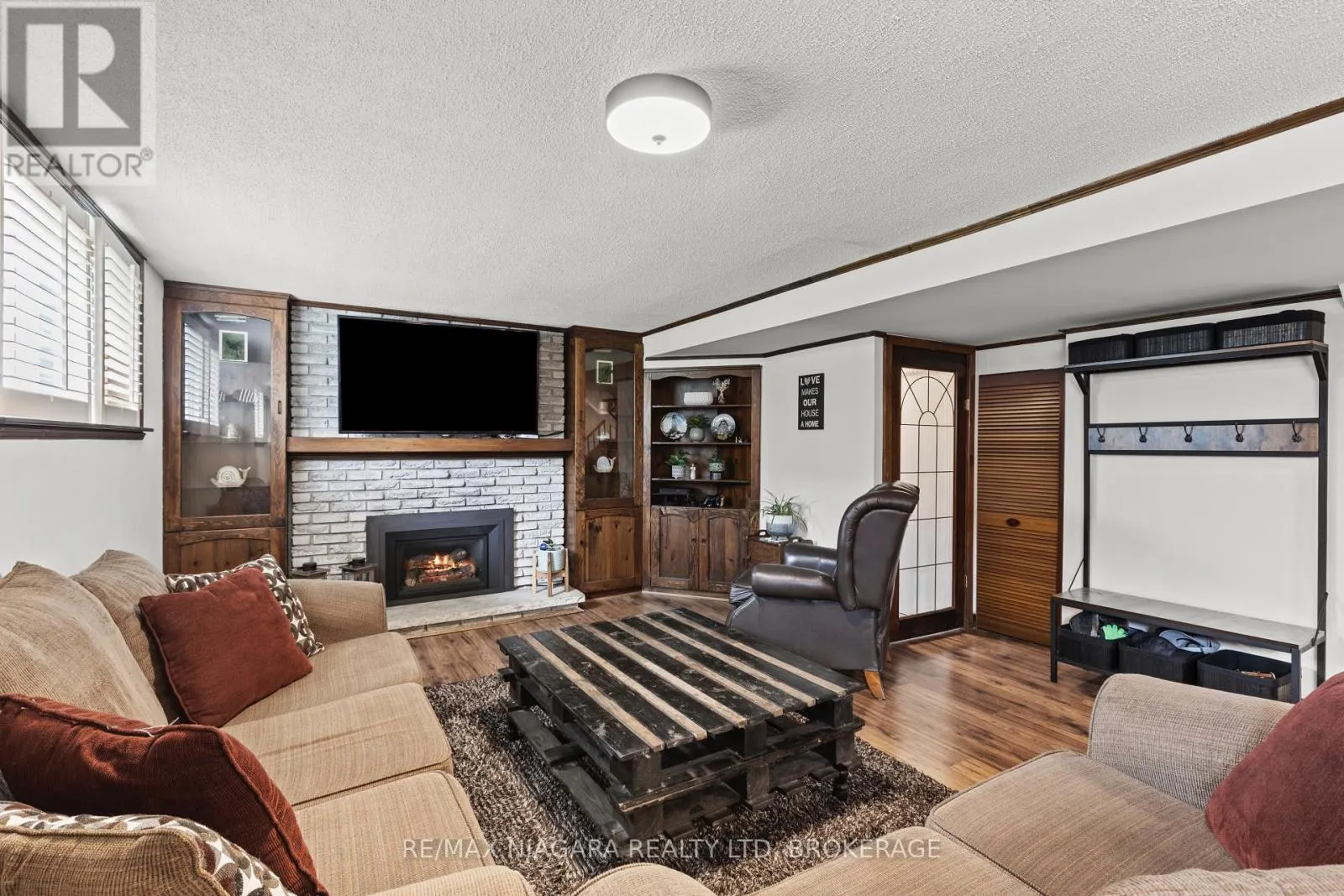 20 CENTENNIAL DRIVE
