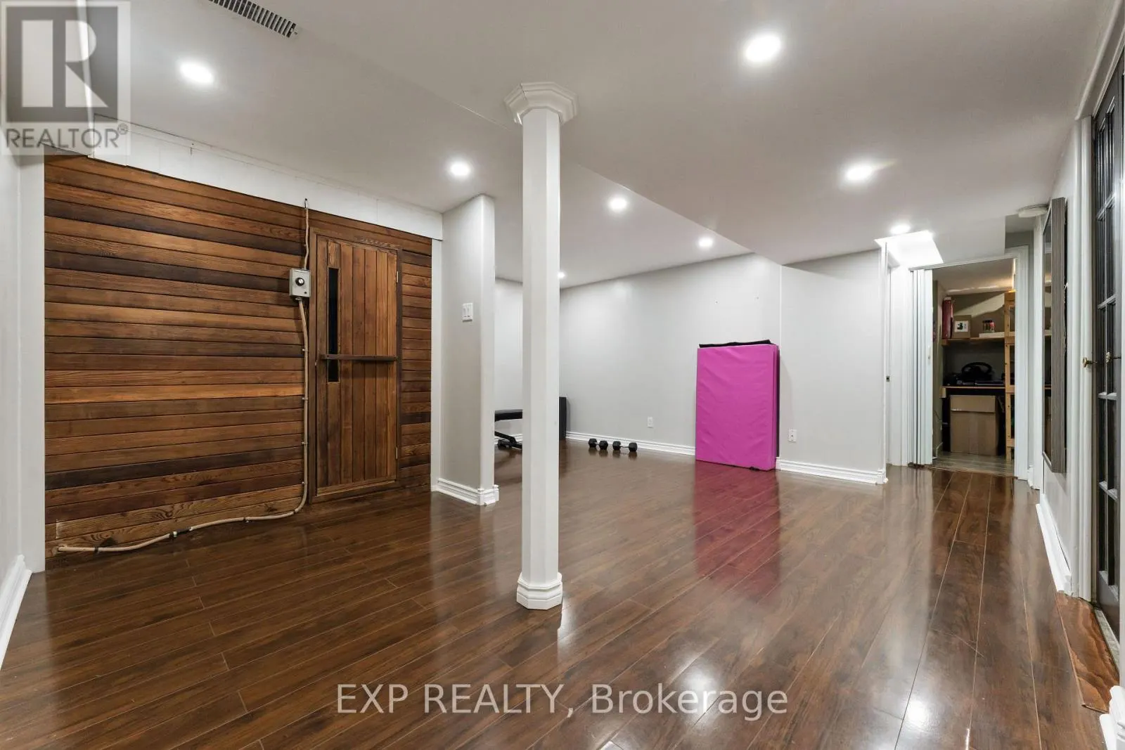 1762 SUNVIEW DRIVE