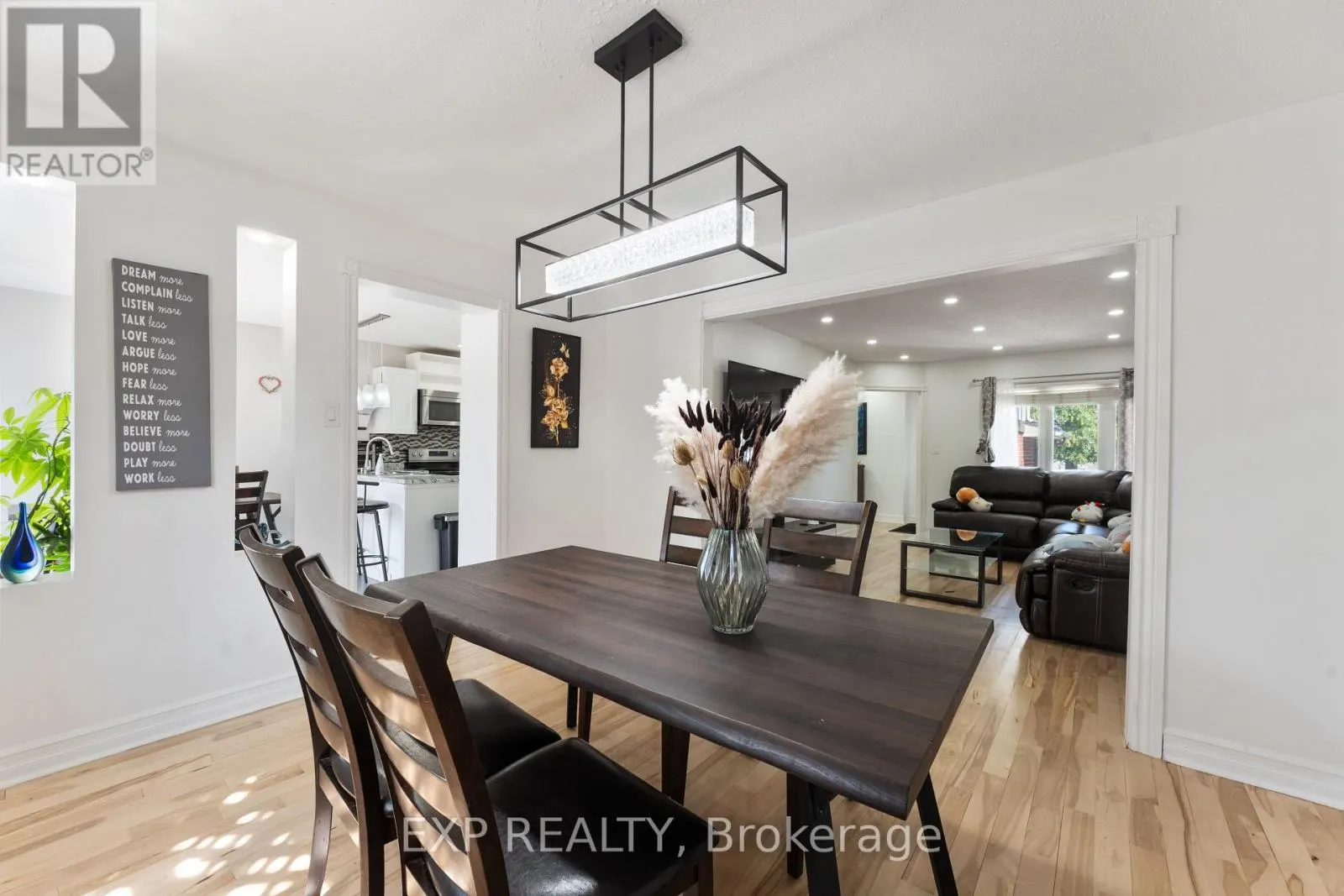 1762 SUNVIEW DRIVE