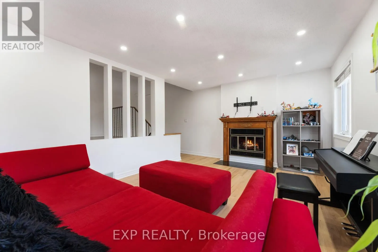 1762 SUNVIEW DRIVE