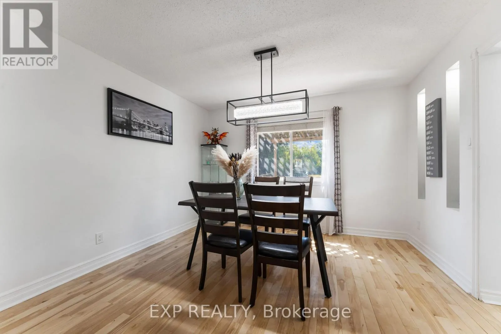 1762 SUNVIEW DRIVE