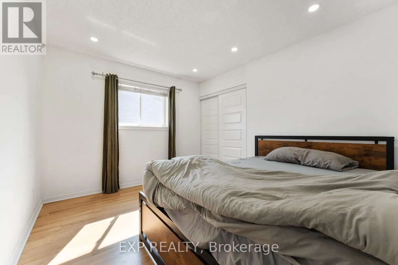 1762 SUNVIEW DRIVE