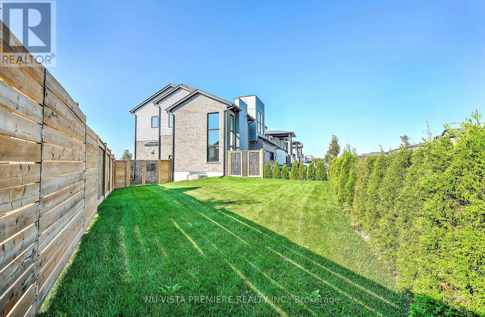 21 LOCKY LANE