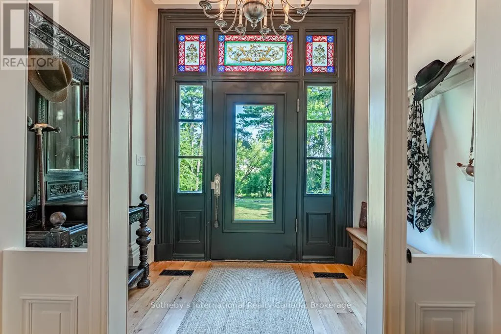 22 HAUSER PLACE