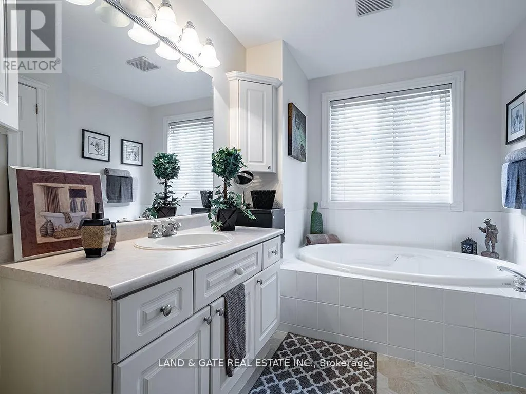 502 - 245 ELGIN STREET, #502