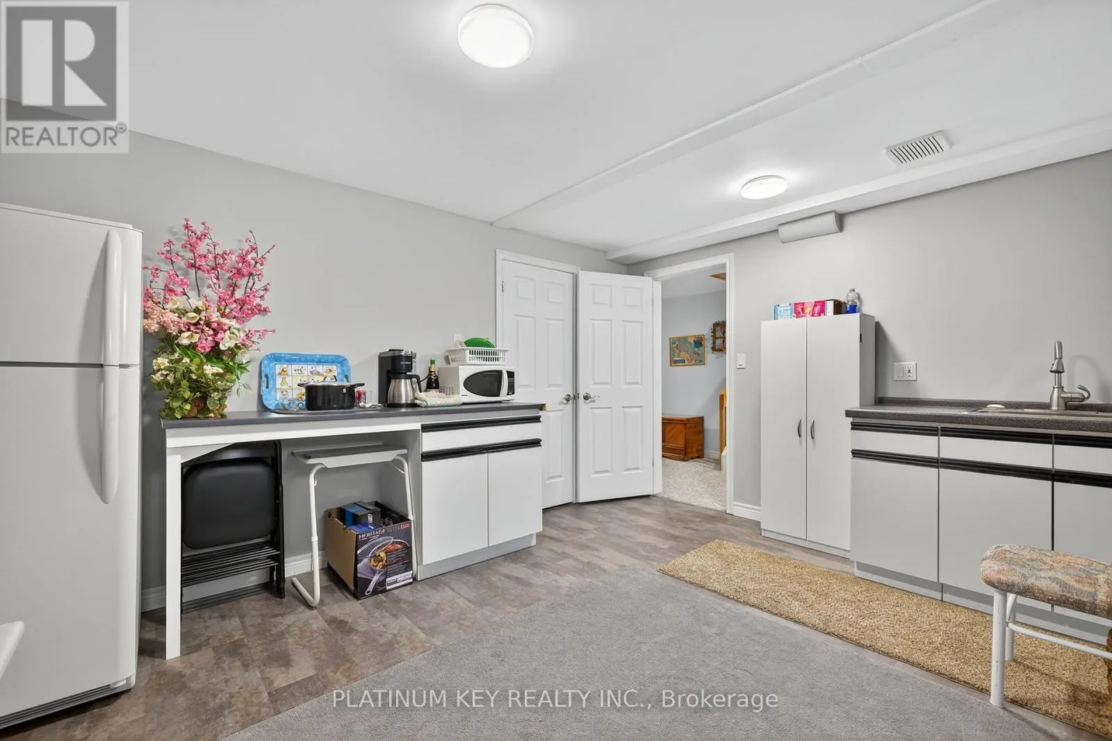 277 SAULSBURY STREET