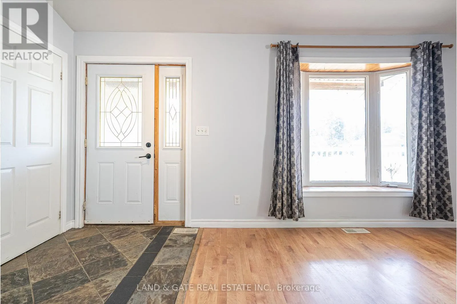 17 SHORT STREET