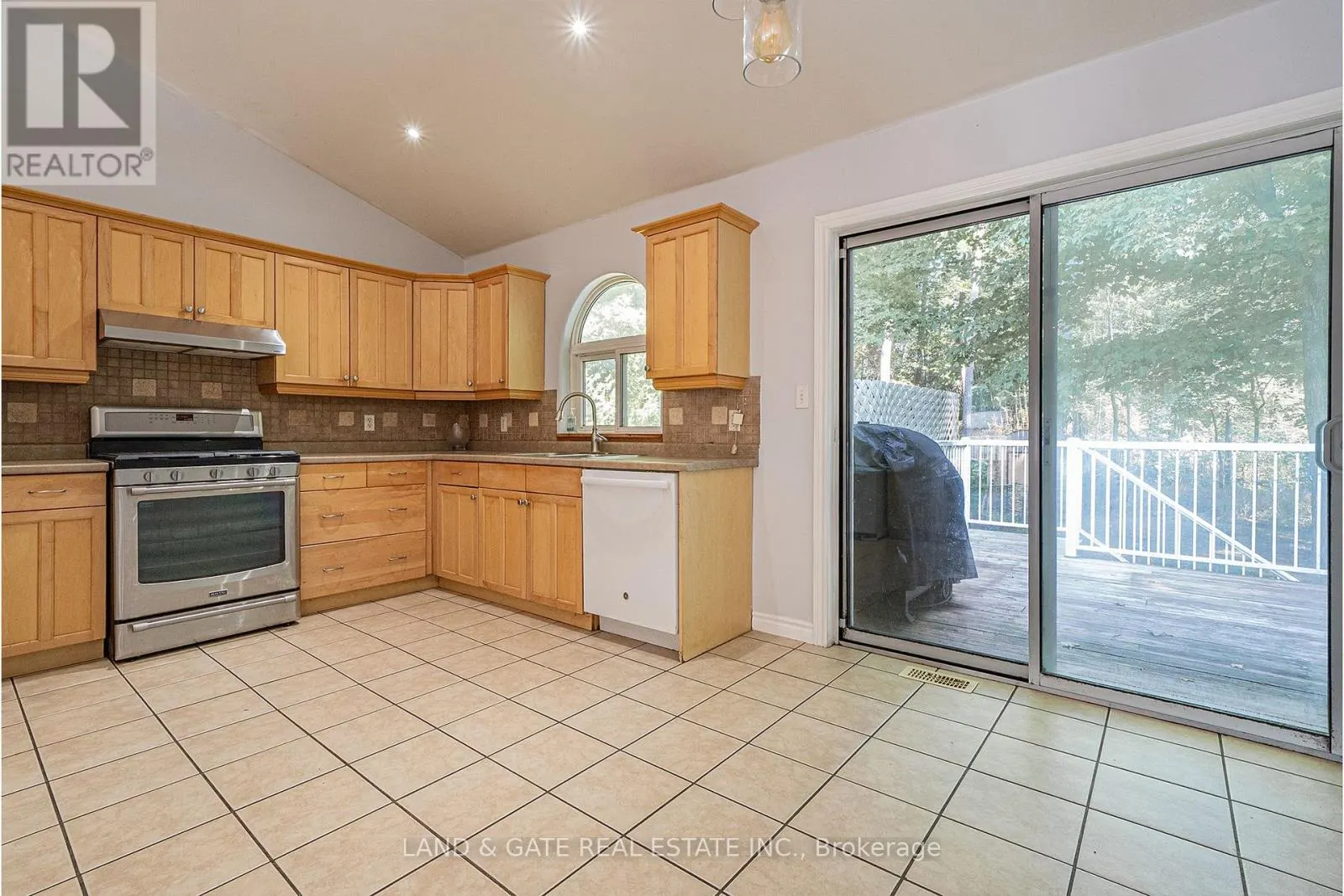 17 SHORT STREET