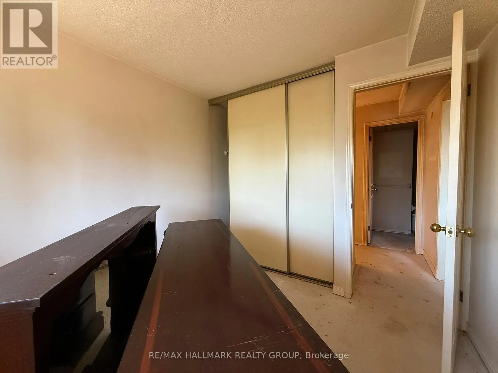 202 - 1490 HERON ROAD