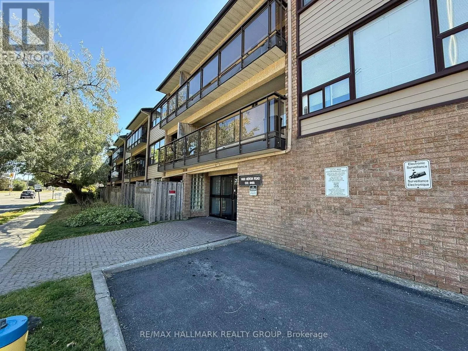 202 - 1490 HERON ROAD