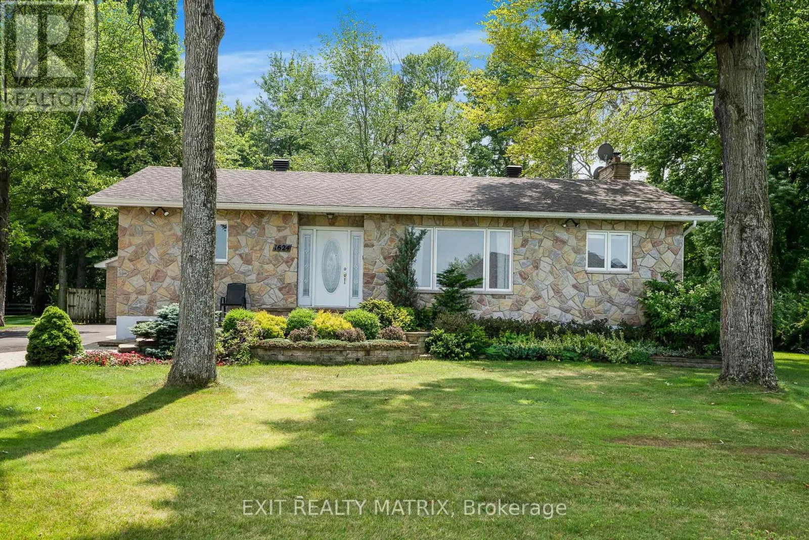 1624 STE-ANNE ROAD