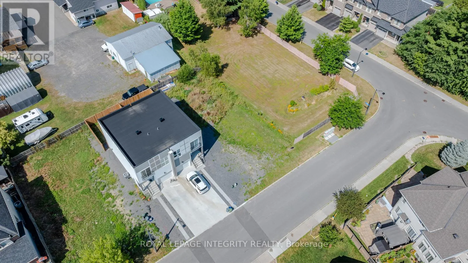 877B CONTOUR STREET
