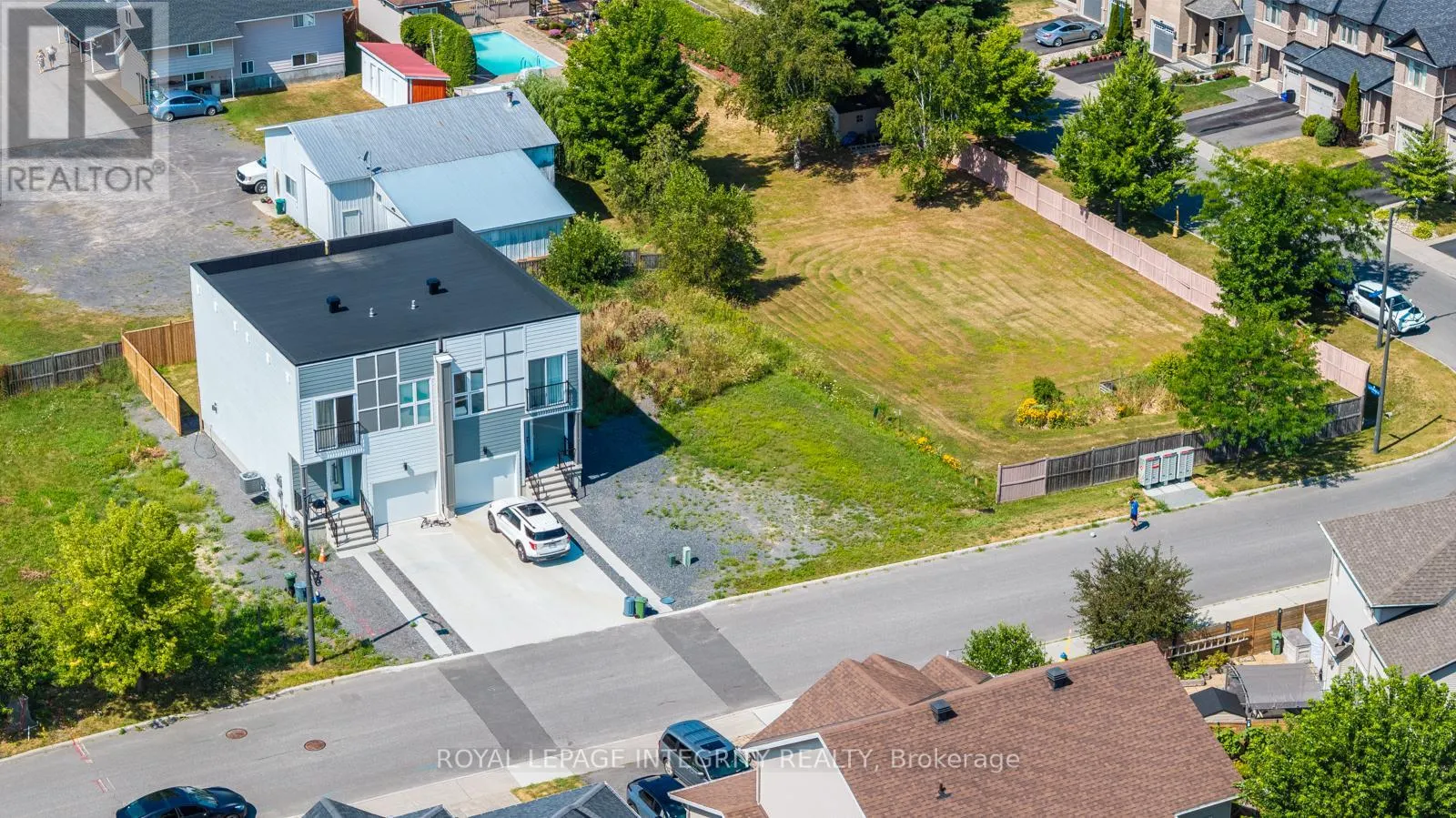 877B CONTOUR STREET