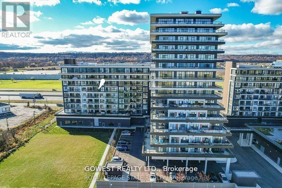 705 - 550 NORTH SERVICE ROAD