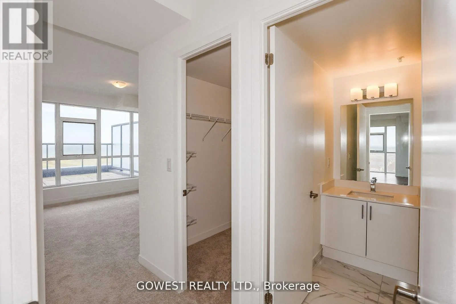 705 - 550 NORTH SERVICE ROAD