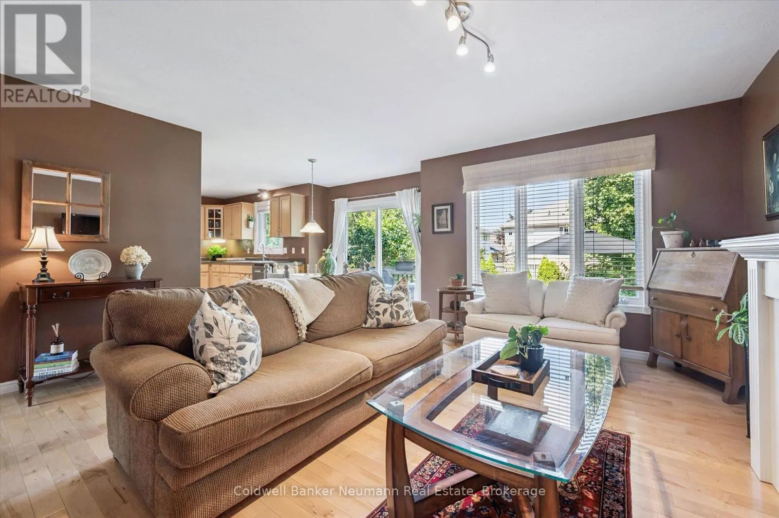 56 HAYWARD CRESCENT