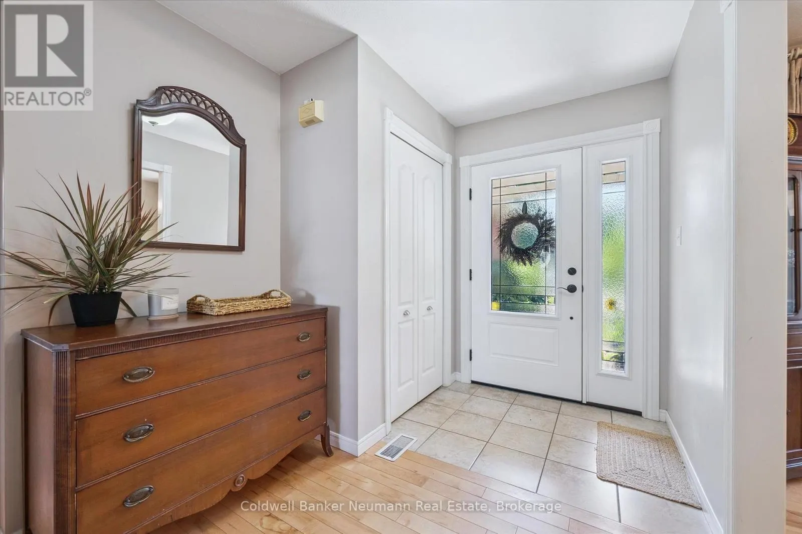 56 HAYWARD CRESCENT