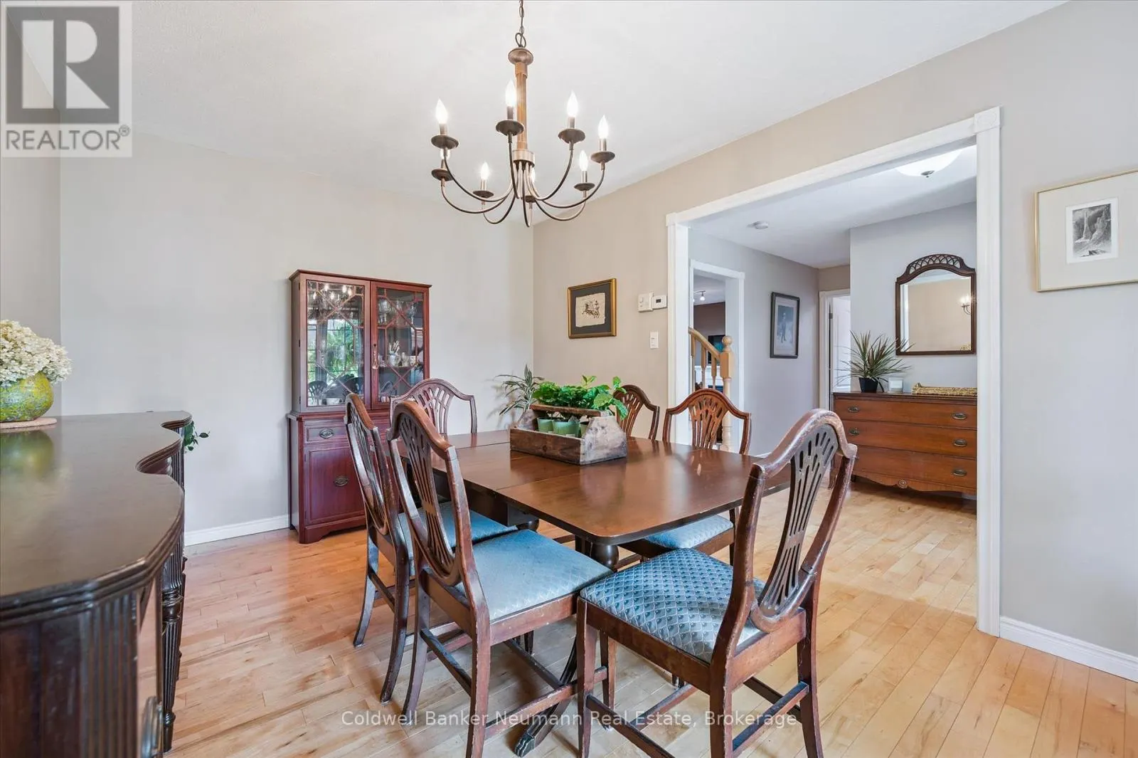 56 HAYWARD CRESCENT