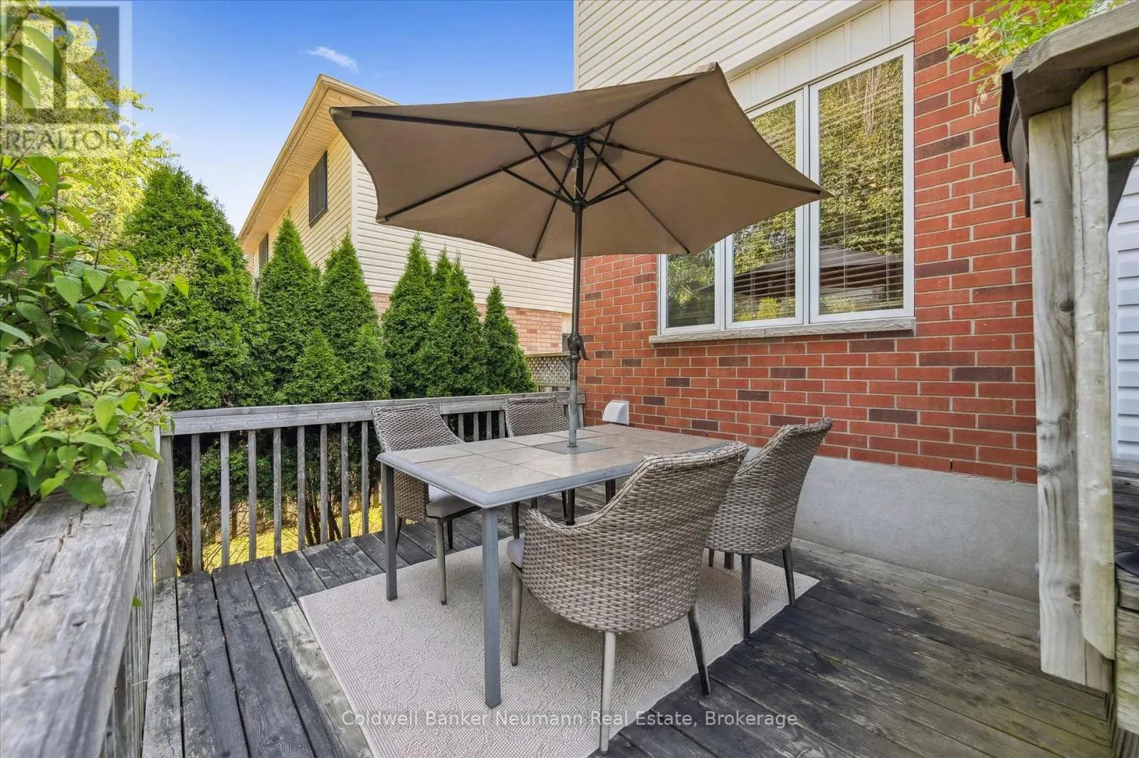 56 HAYWARD CRESCENT